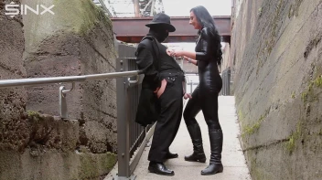 CBT und Nippelspiele im Freien Screencap 25 on sinx.preview.netperv.com