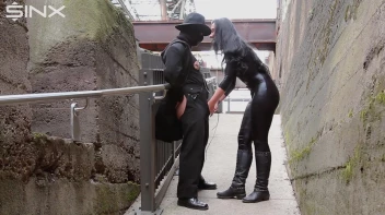 CBT und Nippelspiele im Freien Screencap 10 on sinx.preview.netperv.com