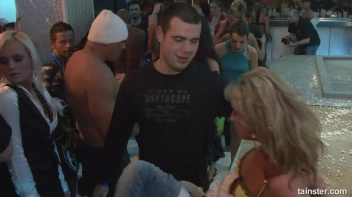 Winter WonderBang Part 1 - Cam 3 Screencap 34 on sinx.preview.netperv.com