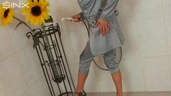 The Ultimate Shower Seduction Screencap 19 on sinx.preview.netperv.com