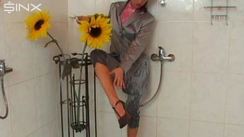 The Ultimate Shower Seduction Screencap 27 on sinx.preview.netperv.com