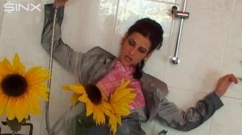 The Ultimate Shower Seduction Screencap 45 on sinx.preview.netperv.com