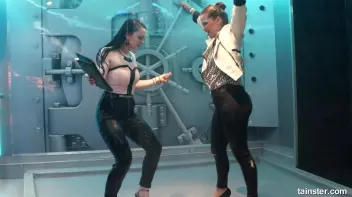 The best place for girls to get wet  Screencap 34 on sinx.preview.netperv.com