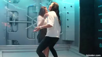 The best place for girls to get wet  Screencap 72 on sinx.preview.netperv.com