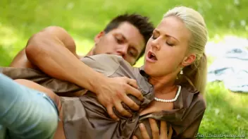 Piss Romp In The Grass Screencap 67 on sinx.preview.netperv.com