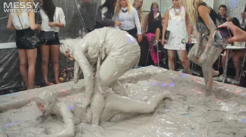 Messy Wrestling: Valentina Ross The Boss Throws Down In The Mud In Style!! Screencap 66 on sinx.preview.netperv.com