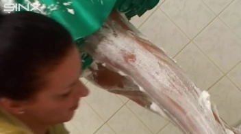 Two Messy Babes Covered In Foam Screencap 17 on sinx.preview.netperv.com