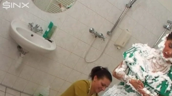Two Messy Babes Covered In Foam Screencap 19 on sinx.preview.netperv.com