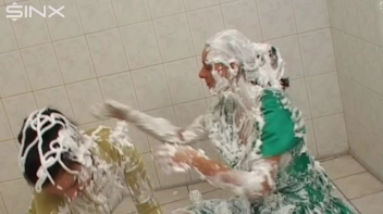 Two Messy Babes Covered In Foam Screencap 48 on sinx.preview.netperv.com