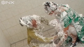 Two Messy Babes Covered In Foam Screencap 58 on sinx.preview.netperv.com