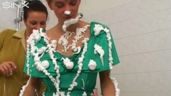 Two Messy Babes Covered In Foam Screencap 9 on sinx.preview.netperv.com