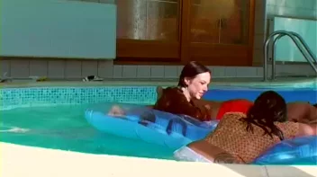 Super Soaked In The Pool Screencap 82 on sinx.preview.netperv.com