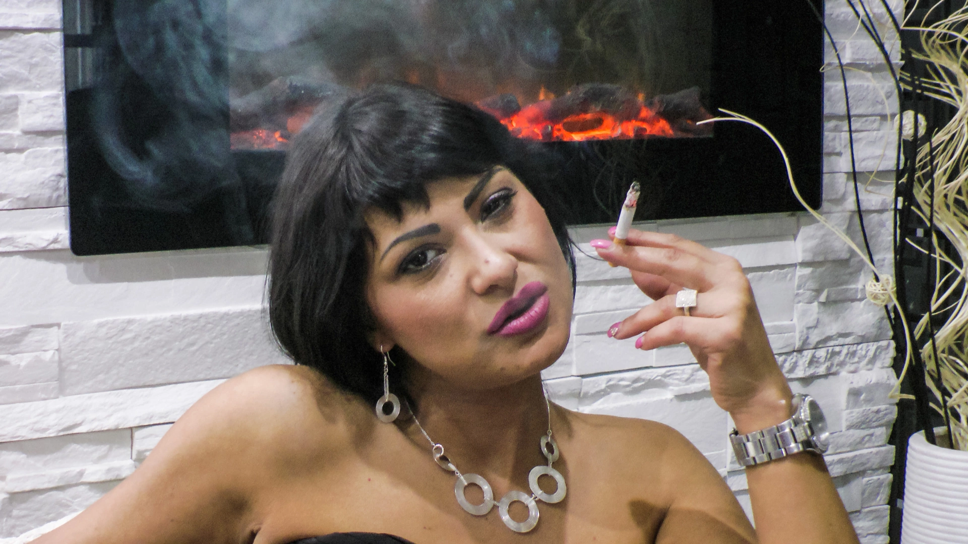 Seductive Cigarette Smoking For Hottie on sinx.preview.netperv.com