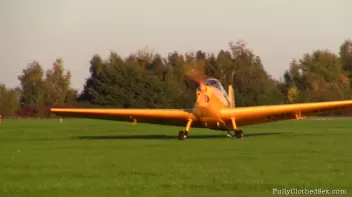 Airplanes Totally Turn Rachel On Screencap 8 on sinx.preview.netperv.com