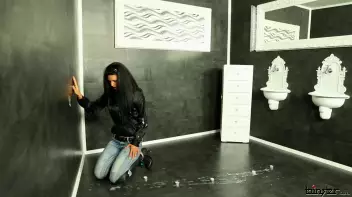 The Slimy Seance Screencap 8 on sinx.preview.netperv.com