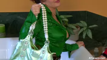 Sensual Scrub Down Screencap 82 on sinx.preview.netperv.com