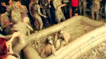 Mud Thirsty Mob Of Honies Screencap 15 on sinx.preview.netperv.com