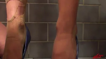 Piss And Fist Play In The Lady's Room Screencap 13 on sinx.preview.netperv.com