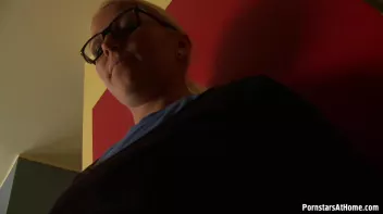 No Need To Leave The Bar With This Babe! Screencap 27 on sinx.preview.netperv.com