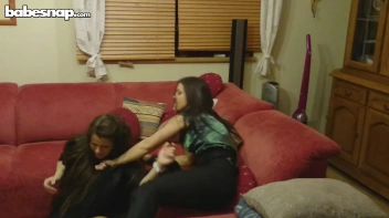 Pull That Little Thief's Hair And Teach Her A Lesson! Screencap 26 on sinx.preview.netperv.com