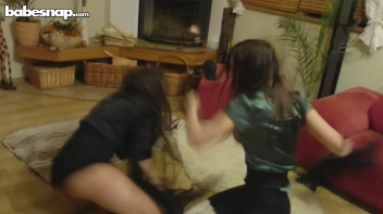 Pull That Little Thief's Hair And Teach Her A Lesson! Screencap 27 on sinx.preview.netperv.com