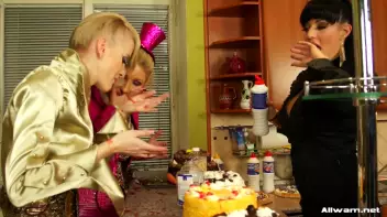 Photo Shoots and Bakeries, The Perfect Mix Screencap 20 on sinx.preview.netperv.com