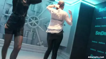 Showing Off Under The Showers Screencap 26 on sinx.preview.netperv.com