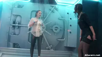 Showing Off Under The Showers Screencap 33 on sinx.preview.netperv.com