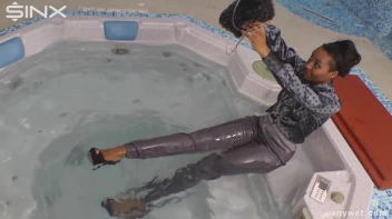 Fully Clothed Hot Tub Hotness Screencap 25 on sinx.preview.netperv.com