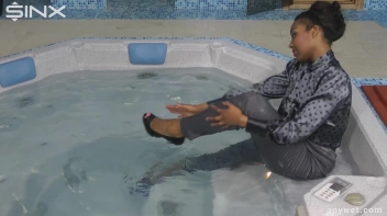 Fully Clothed Hot Tub Hotness Screencap 38 on sinx.preview.netperv.com