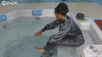 Fully Clothed Hot Tub Hotness Screencap 39 on sinx.preview.netperv.com