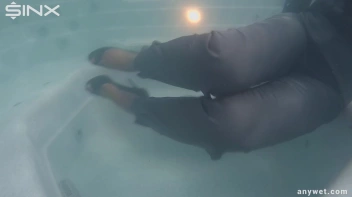 Fully Clothed Hot Tub Hotness Screencap 62 on sinx.preview.netperv.com