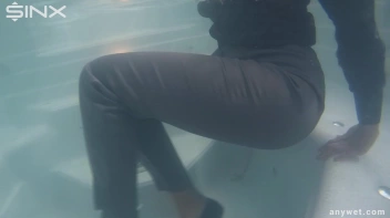 Fully Clothed Hot Tub Hotness Screencap 63 on sinx.preview.netperv.com