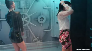 Looking Good In Wetlook Screencap 9 on sinx.preview.netperv.com