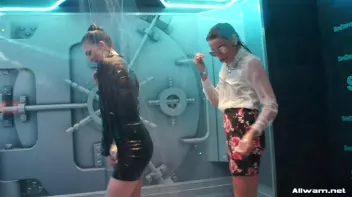 Looking Good In Wetlook Screencap 14 on sinx.preview.netperv.com