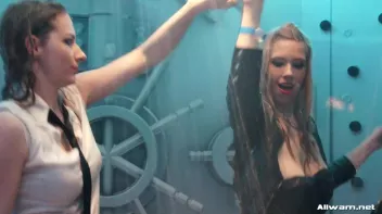 Looking Good In Wetlook Screencap 46 on sinx.preview.netperv.com