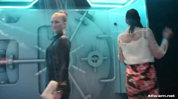 Looking Good In Wetlook Screencap 5 on sinx.preview.netperv.com