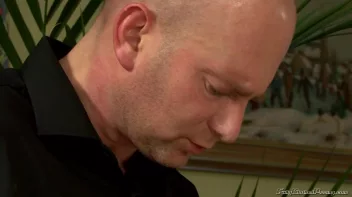 The Connoisseur Screencap 68 on sinx.preview.netperv.com