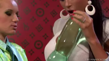 Wet and Rough Lesbo Lovers Screencap 4 on sinx.preview.netperv.com