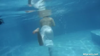 Pool Pals Keep It Nice and Cool Screencap 98 on sinx.preview.netperv.com