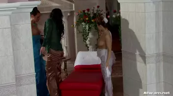 Pool Pals Keep It Nice and Cool Screencap 114 on sinx.preview.netperv.com