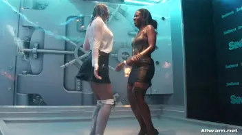 Shower Dancing Screencap 35 on sinx.preview.netperv.com