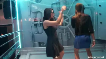 Shower Dancing Screencap 54 on sinx.preview.netperv.com