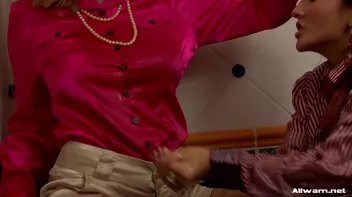 Lady Love In The Tub Screencap 66 on sinx.preview.netperv.com