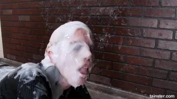 Bombshell collects cum for a living Screencap 80 on sinx.preview.netperv.com