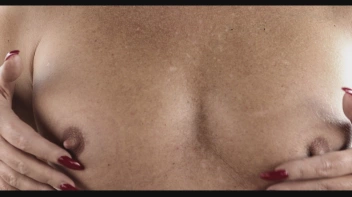 Mit den langen roten Nägeln in den Arsch gekniffen Screencap 26 on sinx.preview.netperv.com