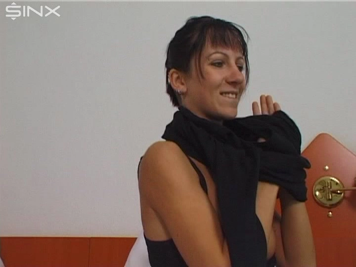 Bea zeigt sich gern on sinx.preview.netperv.com