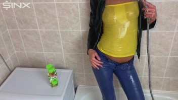 Seductive Blonde Lathers Up In The Bath Screencap 38 on sinx.preview.netperv.com