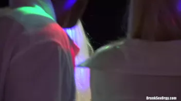 Bob's B-Day Part 1 - Shower Cam Screencap 20 on sinx.preview.netperv.com