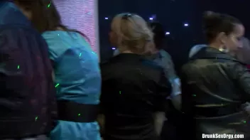 Bob's B-Day Part 1 - Shower Cam Screencap 4 on sinx.preview.netperv.com